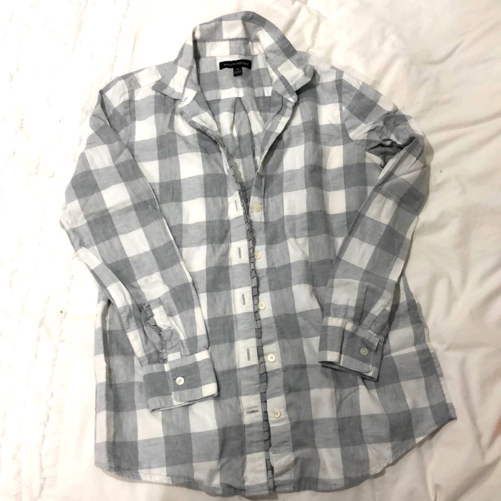 Banana Republic gray and white flannel
